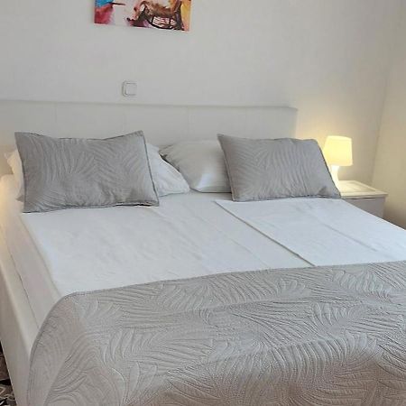 Apartment Ivana,Mali Maj Poreč Extérieur photo