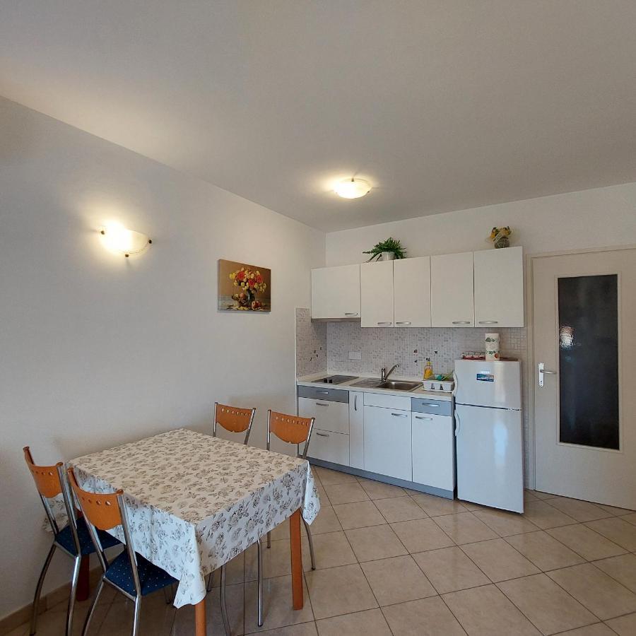 Apartment Ivana,Mali Maj Poreč Extérieur photo