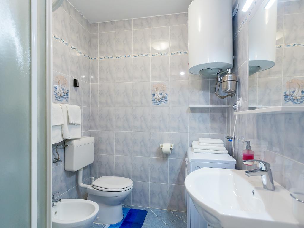 Apartment Ivana,Mali Maj Poreč Extérieur photo